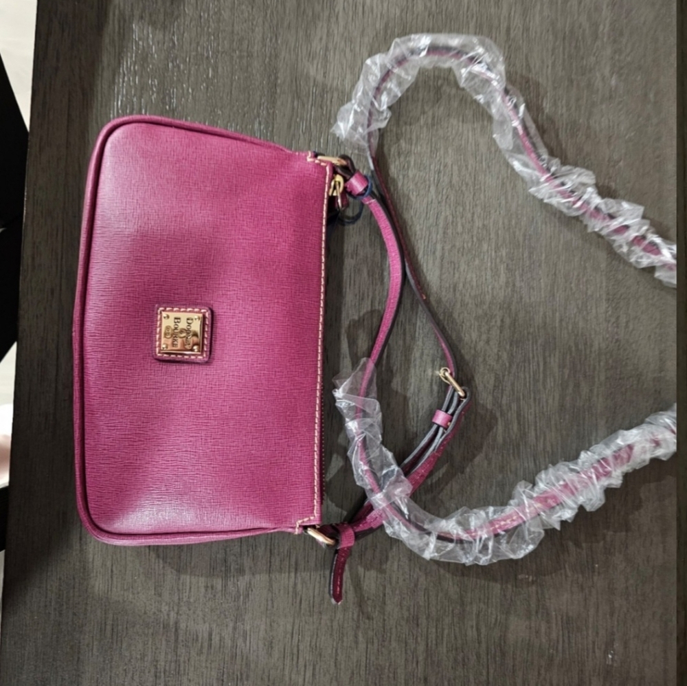 Dooney And Bourke Elegant Magenta Crossbody Bag